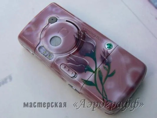 Телефон SE - Розы