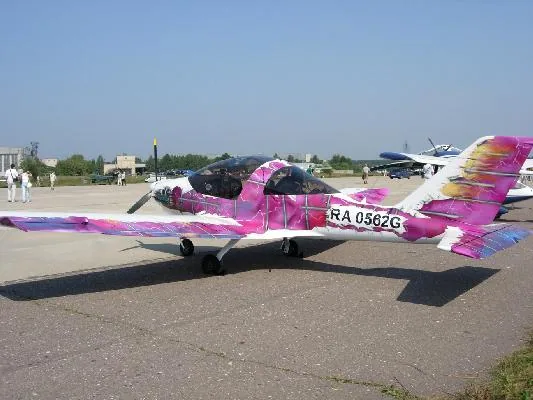 Самолет TL2000