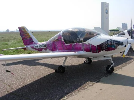 Самолет TL2000